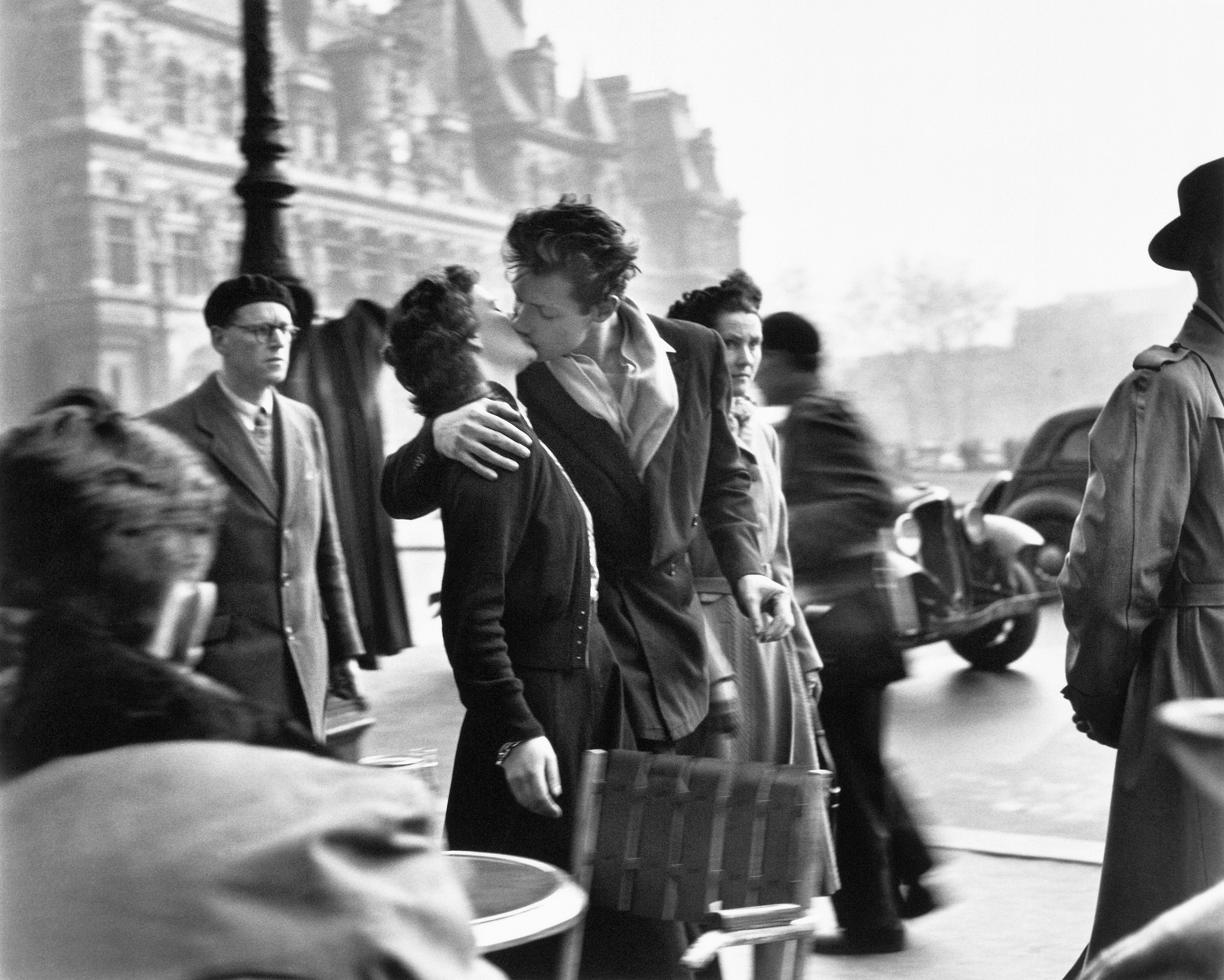 21039 Le baiser de l'hôtel de ville, Paris 1950