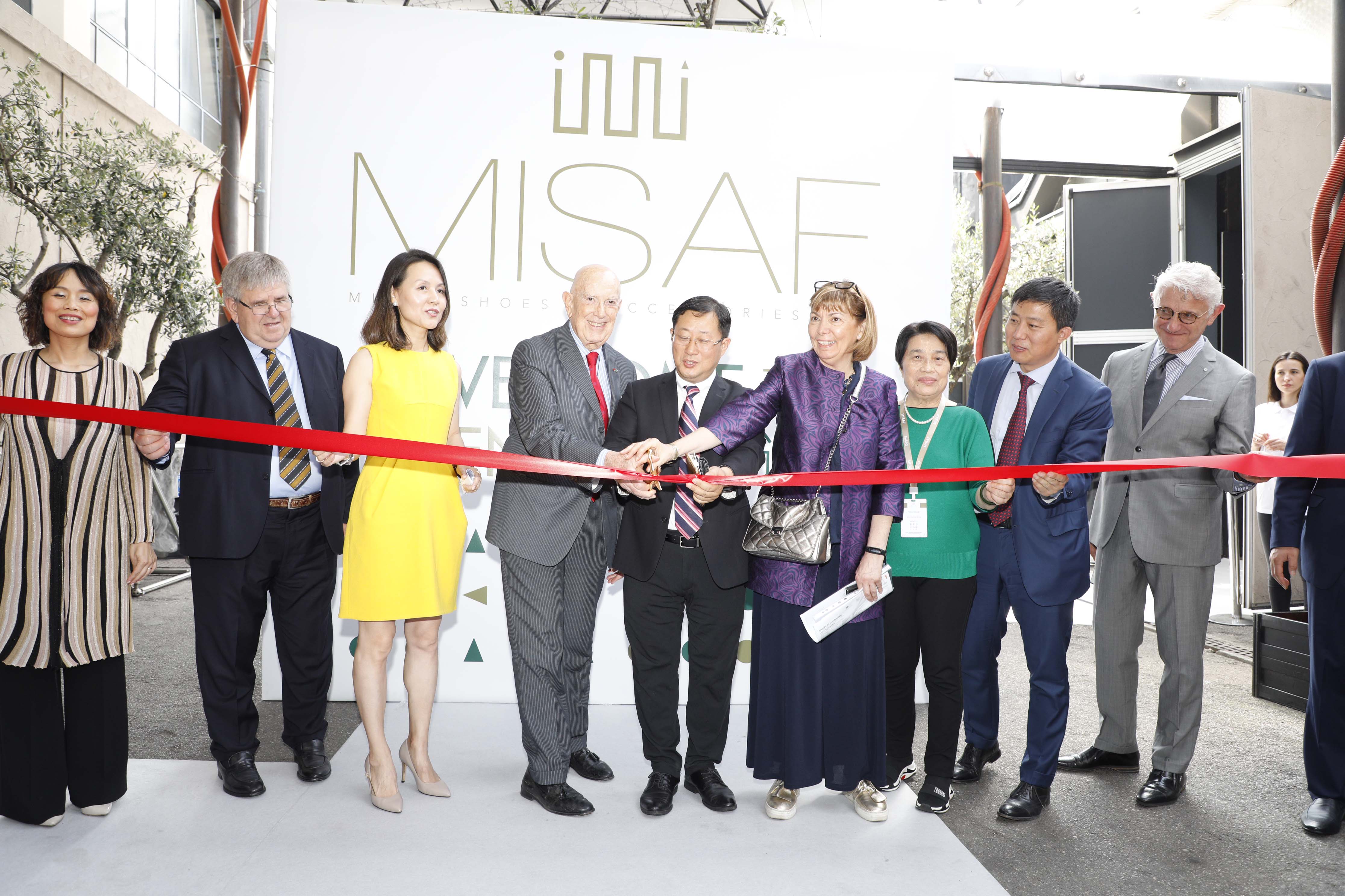 MISAF Opening: Yin Xiaomei, Giuseppe Orsetti, Ying Wang, Mauro Boselli, Zhang-Jie, Patrizia Bisio, Xie-Rongfang, Li Shaofeng